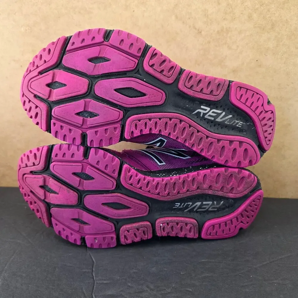 New Balance Women's Vazee Pace v2 Glow-in-the-Dark Running Shoes size 8